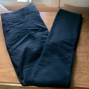 Pull on skinny Levi jeans - size 16